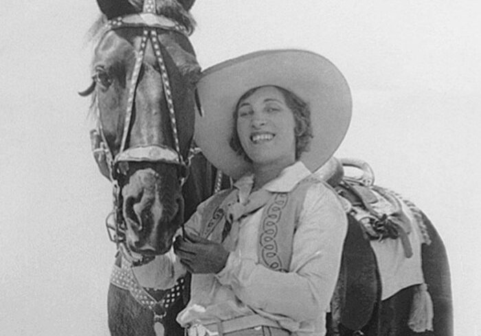 FEATURED-tad-barnes-lucas-trailblazing-cowgirl
